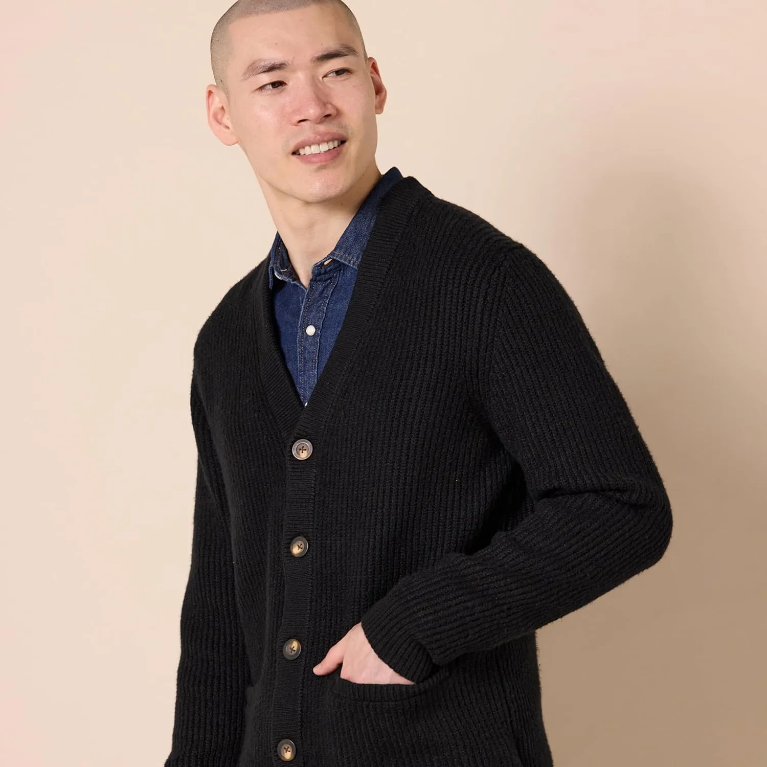 Amazon Essentials Men's Long-Sleeve Soft Touch Cardigan Sweater