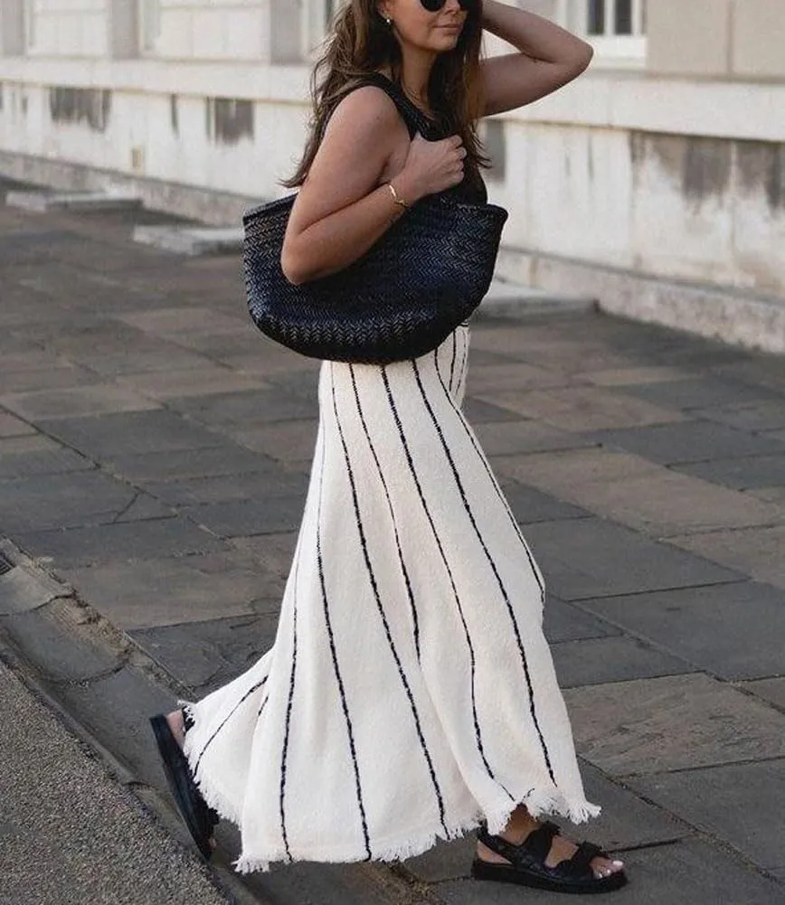 chouyatou Women's Winter Striped Knit Maxi Skirt Boho Fringe Hem Elastic Waist Pleated Swing Sweater Long Skirt