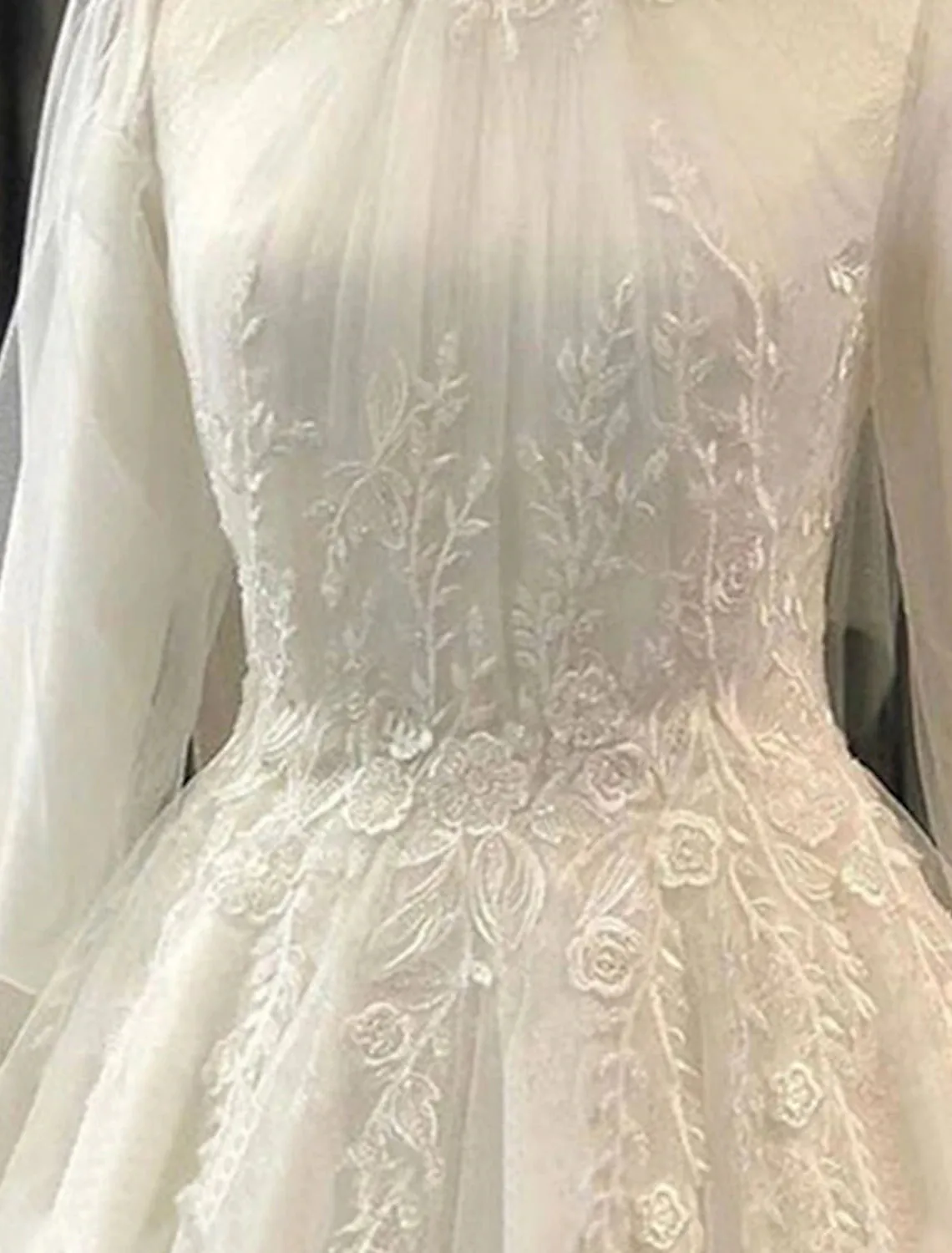 Luolandi Engagement Vintage 1940s / 1950s Formal Wedding Dresses Ball Gown High Neck Long Sleeve Court Train Lace Bridal Gowns With Pleats