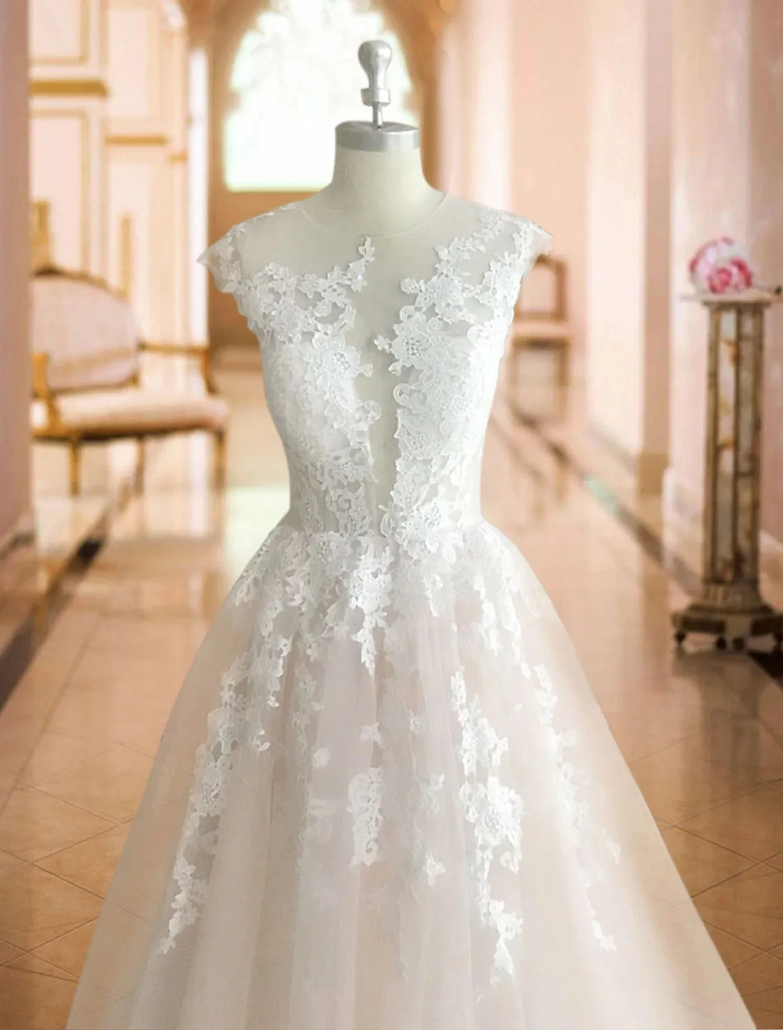 Luolandi Formal Wedding Dresses Ball Gown Illusion Neck Cap Sleeve Court Train Lace Bridal Gowns With Buttons Appliques Summer Wedding Party