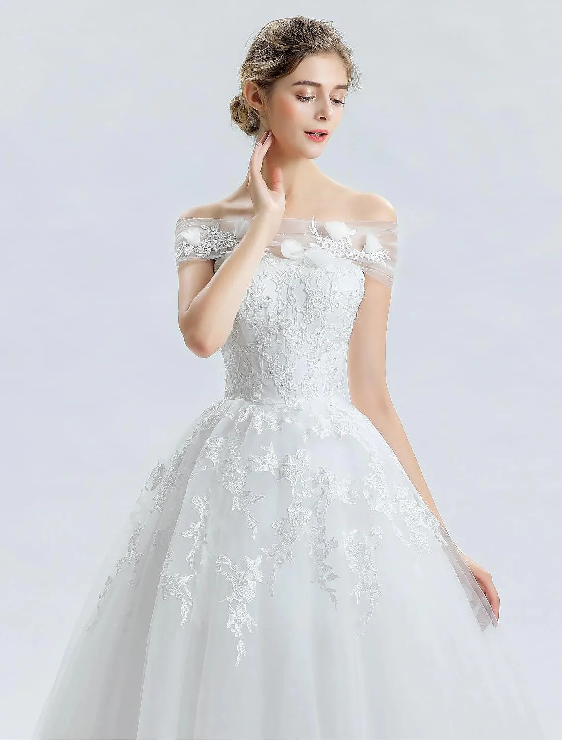 Luolandi Hall Wedding Dresses Ball Gown Off Shoulder Sleeveless Cathedral Train Satin Bridal Gowns