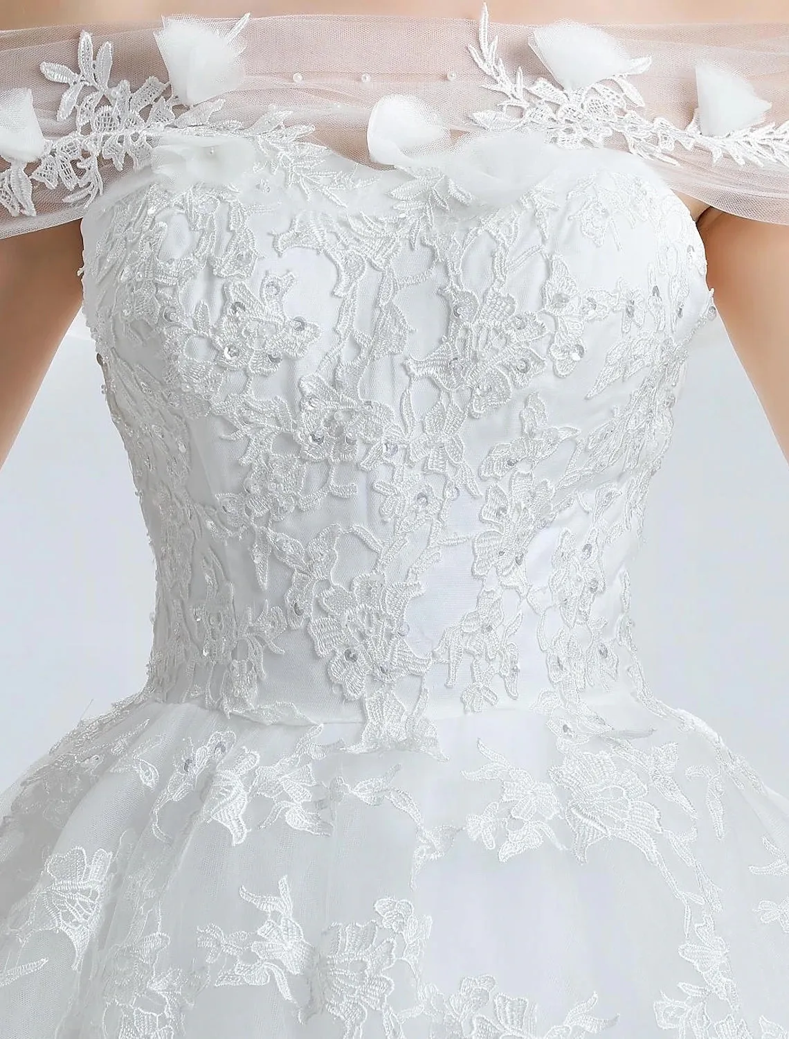 Luolandi Hall Wedding Dresses Ball Gown Off Shoulder Sleeveless Cathedral Train Satin Bridal Gowns