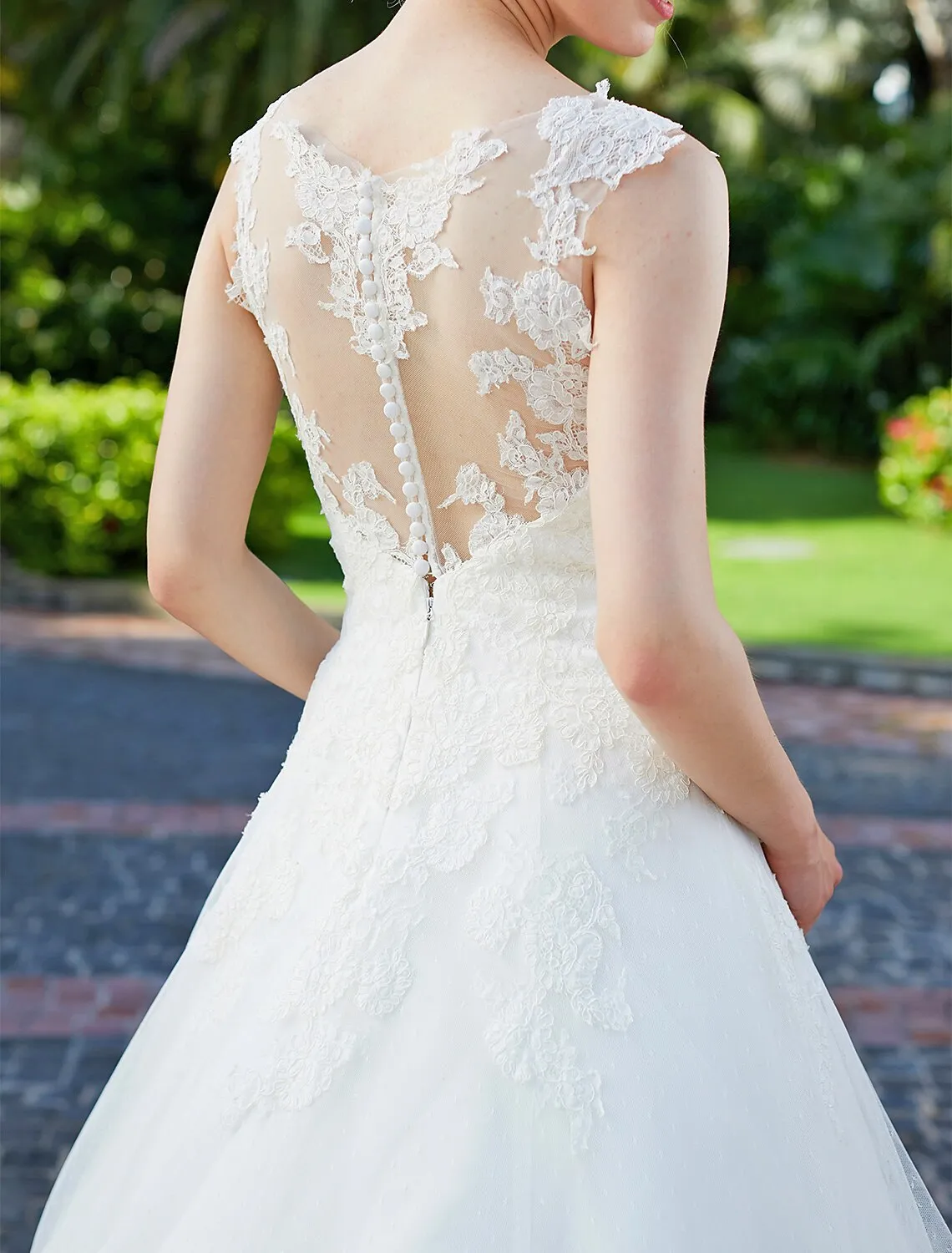 Luolandi Wedding Dresses Ball Gown V Neck Regular Straps Floor Length Tulle Over Lace Bridal Gowns