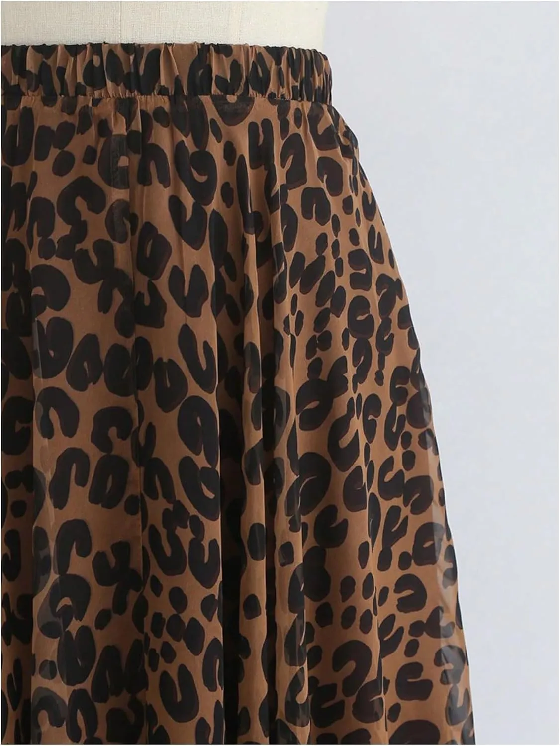 WDIRARA Women's Plus Size Leopard Print Pleated Long Skirts High Waist Y2k Flowy Chiffon Skirts